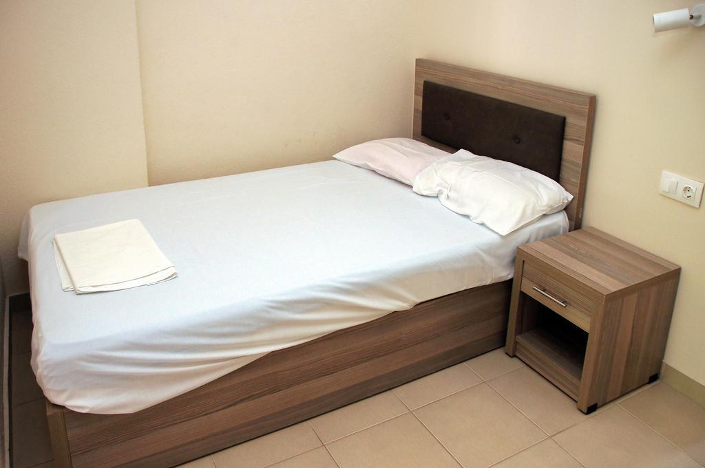 Priona Rooms Paralía Skotínis Εξωτερικό φωτογραφία