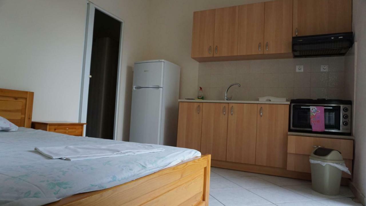 Priona Rooms Paralía Skotínis Εξωτερικό φωτογραφία